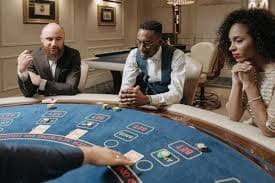 Live Casino Dealer မြင်ကွင်း — Baccarat ဘောင်